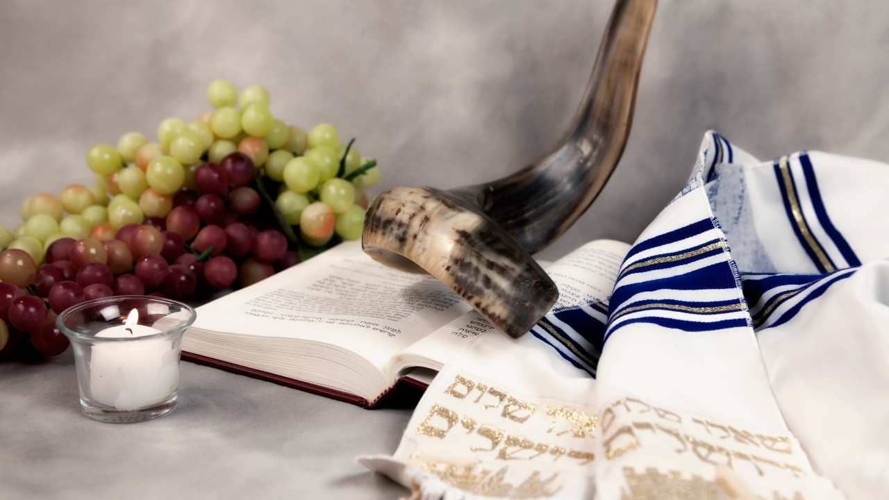 A Simple Guide for Caregivers for Rosh Hashanah with your Senior ...